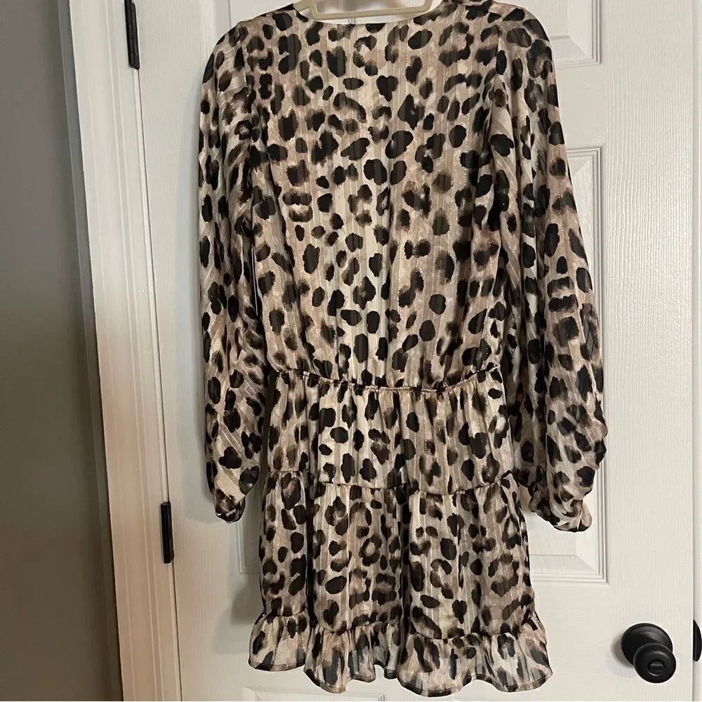 Mod on trend leopard flowy dress - Picture 2 of 5